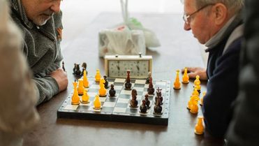 cần so sánh phí giao dịch